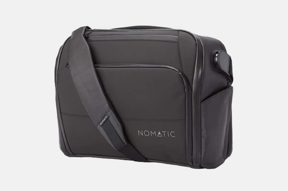 Nomatic Messenger Bag