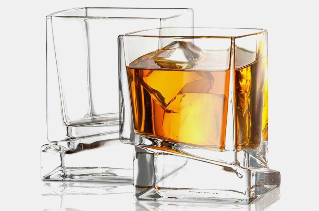 Which Whiskey Glass? – The Right Spirit