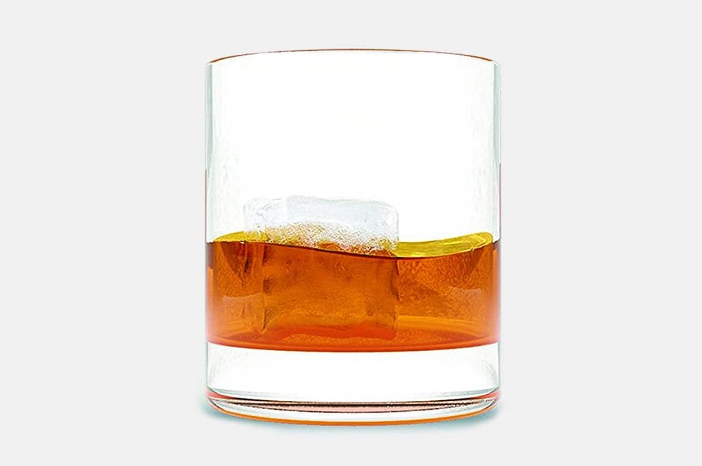 https://gearmoose.com/wp-content/uploads/2018/10/Unbreakable-Cocktail-Whiskey-Glasses.jpg