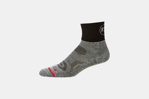 Fits Performance Trail Quarter Socks