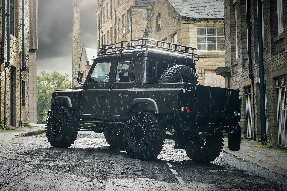 Land Rover Defender Bigfoot