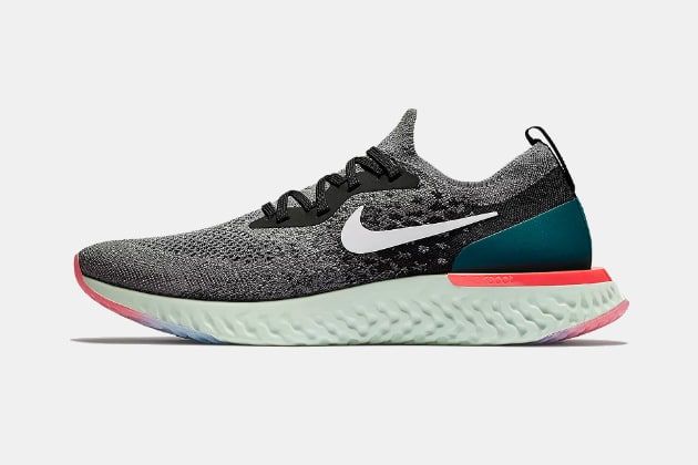 Nike Epic React Flyknit Sneakers