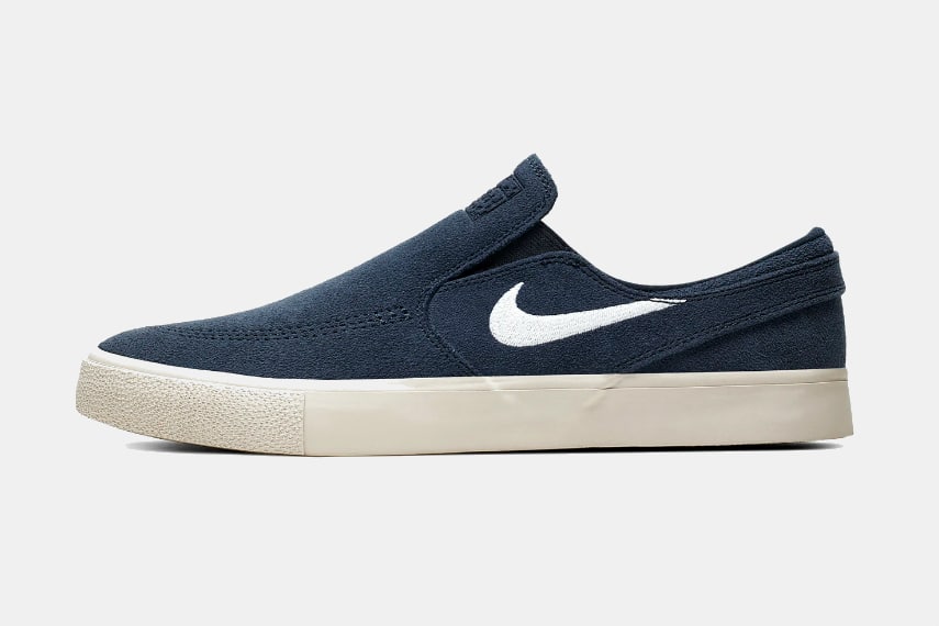 mens slip on sneakers nike