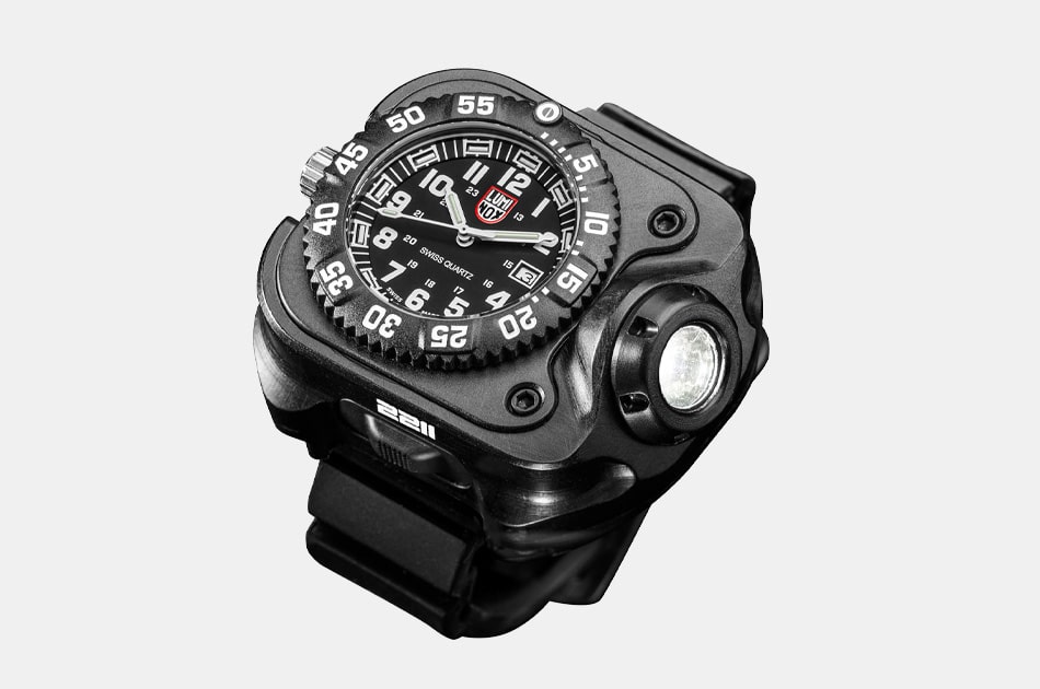 SureFire 2211 Luminox WristLight