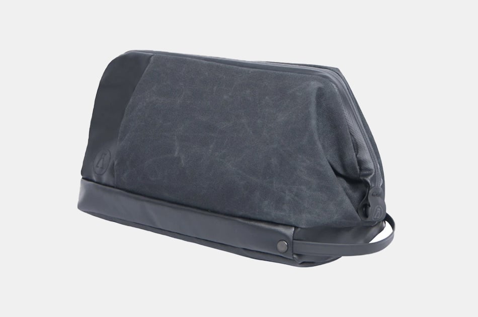 the north face dopp kit