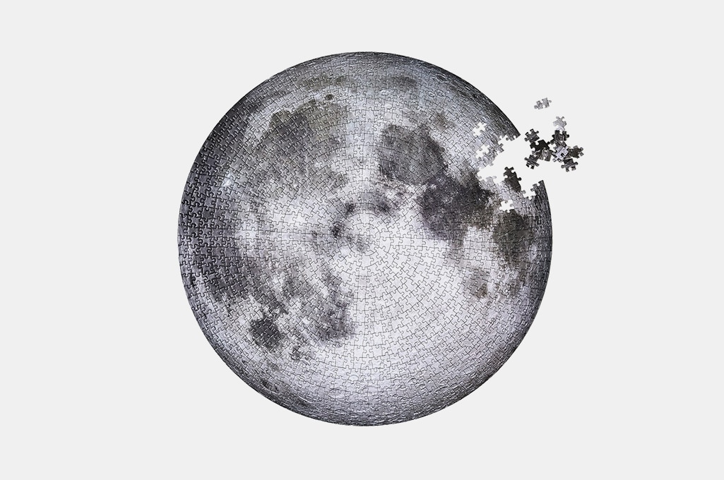 Four Point Moon Puzzle