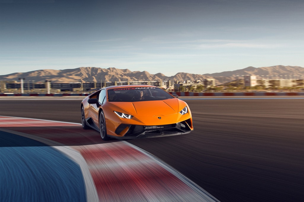 Race a Lamborghini Huracán