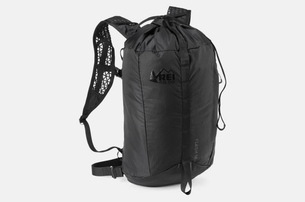 REI Co-op Flash 18 Pack