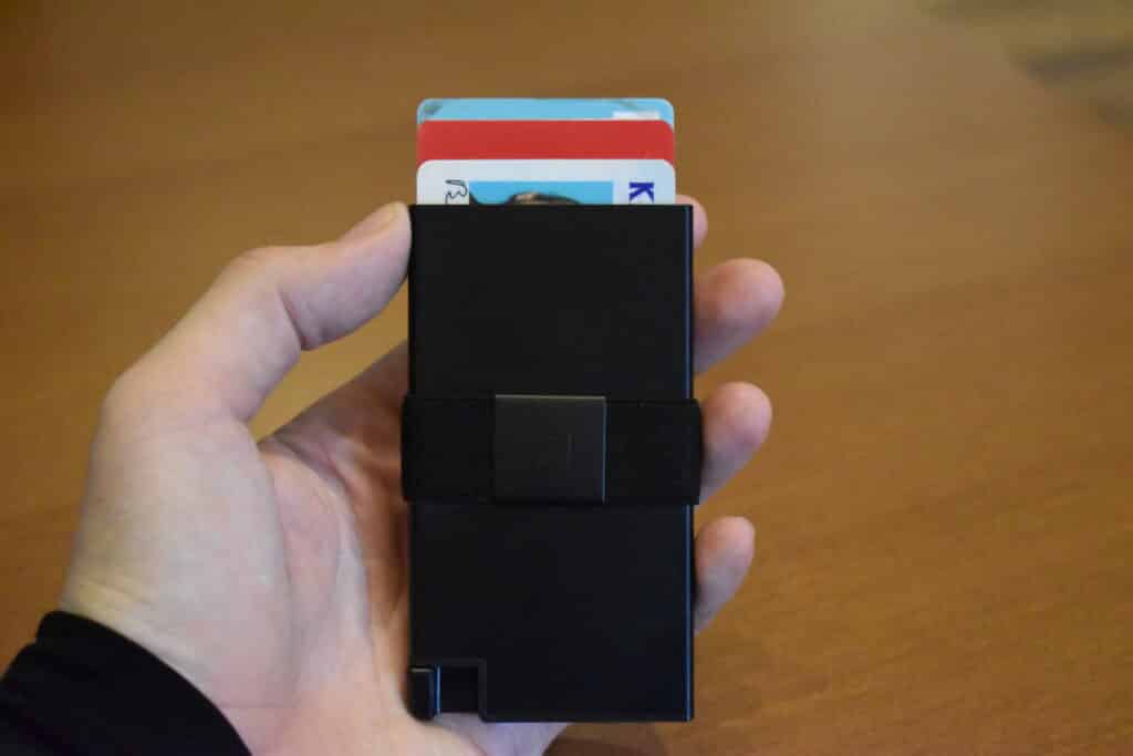 REVIEW - Lightester Slim Men's Wallet - Travel Wallet Expert