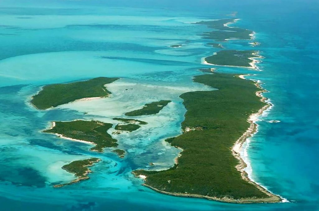 Sand Dollar Cay
The Berry Islands, Bahamas, Caribbean