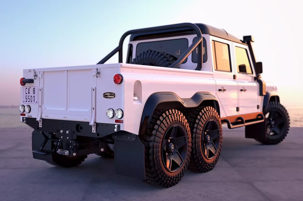 Classic Overland White Rhino 6×6 Land Rover Defender