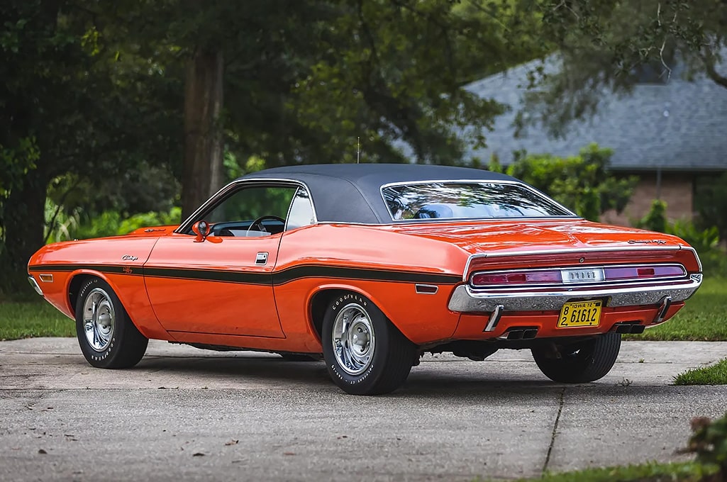 1970 Dodge Challenger R/T 426 Hemi 4-Speed