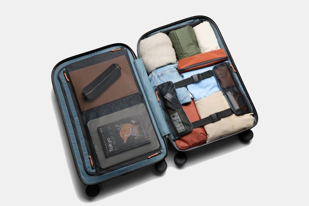 Bellroy Transit Check-In Inside View