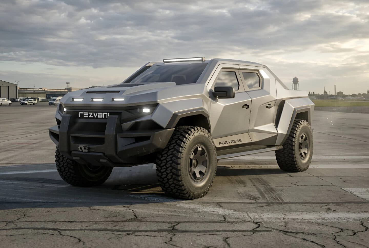 Rezvani Fortress Tactical Super Truck ön yakın plan